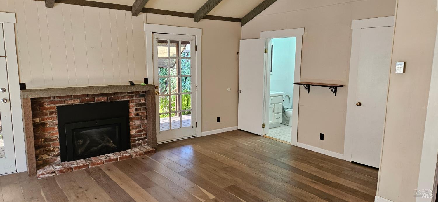 523 Center Street Healdsburg CA 95448