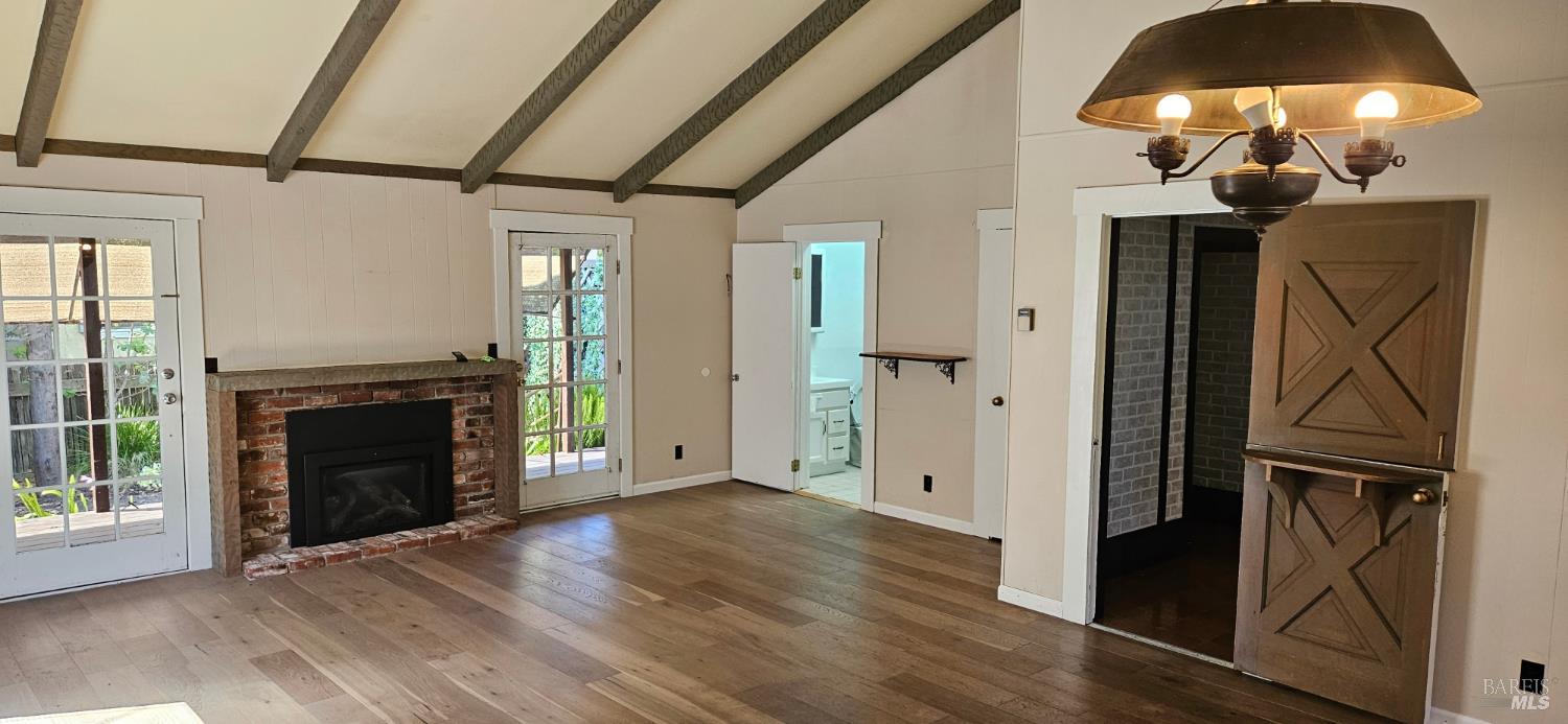 523 Center Street Healdsburg CA 95448