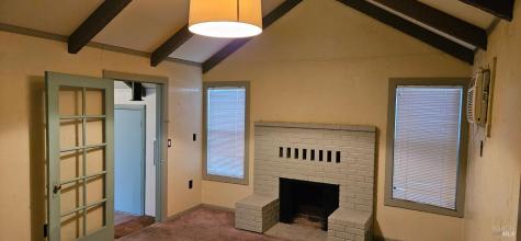 523 Center Street Healdsburg CA 95448