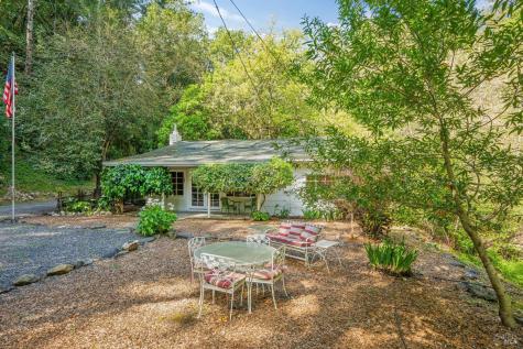 1311 W Dry Creek Road Healdsburg CA 95448