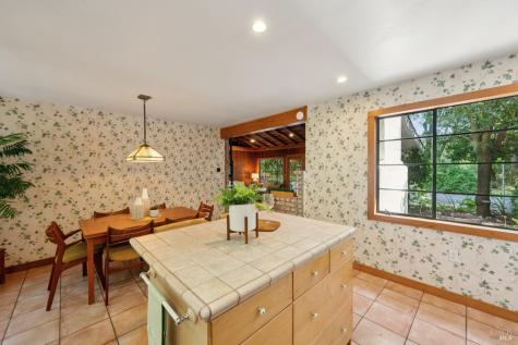 1311 W Dry Creek Road Healdsburg CA 95448