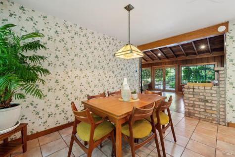 1311 W Dry Creek Road Healdsburg CA 95448
