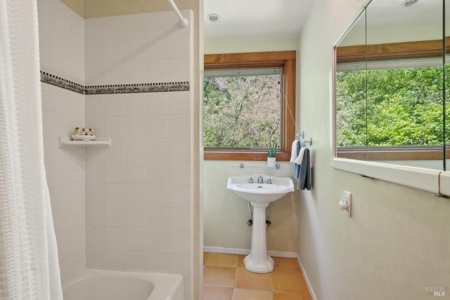 1311 W Dry Creek Road Healdsburg CA 95448