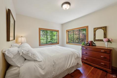 1311 W Dry Creek Road Healdsburg CA 95448