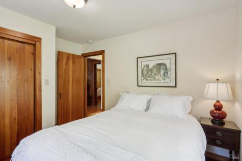 1311 W Dry Creek Road Healdsburg CA 95448