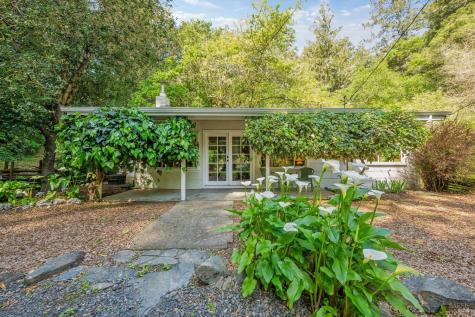 1311 W Dry Creek Road Healdsburg CA 95448