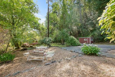1311 W Dry Creek Road Healdsburg CA 95448