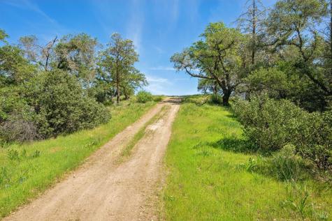 1311 W Dry Creek Road Healdsburg CA 95448