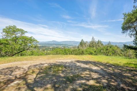 1311 W Dry Creek Road Healdsburg CA 95448