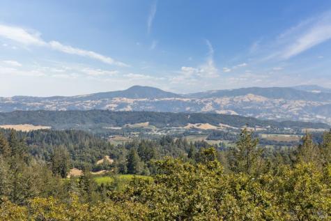 1311 W Dry Creek Road Healdsburg CA 95448