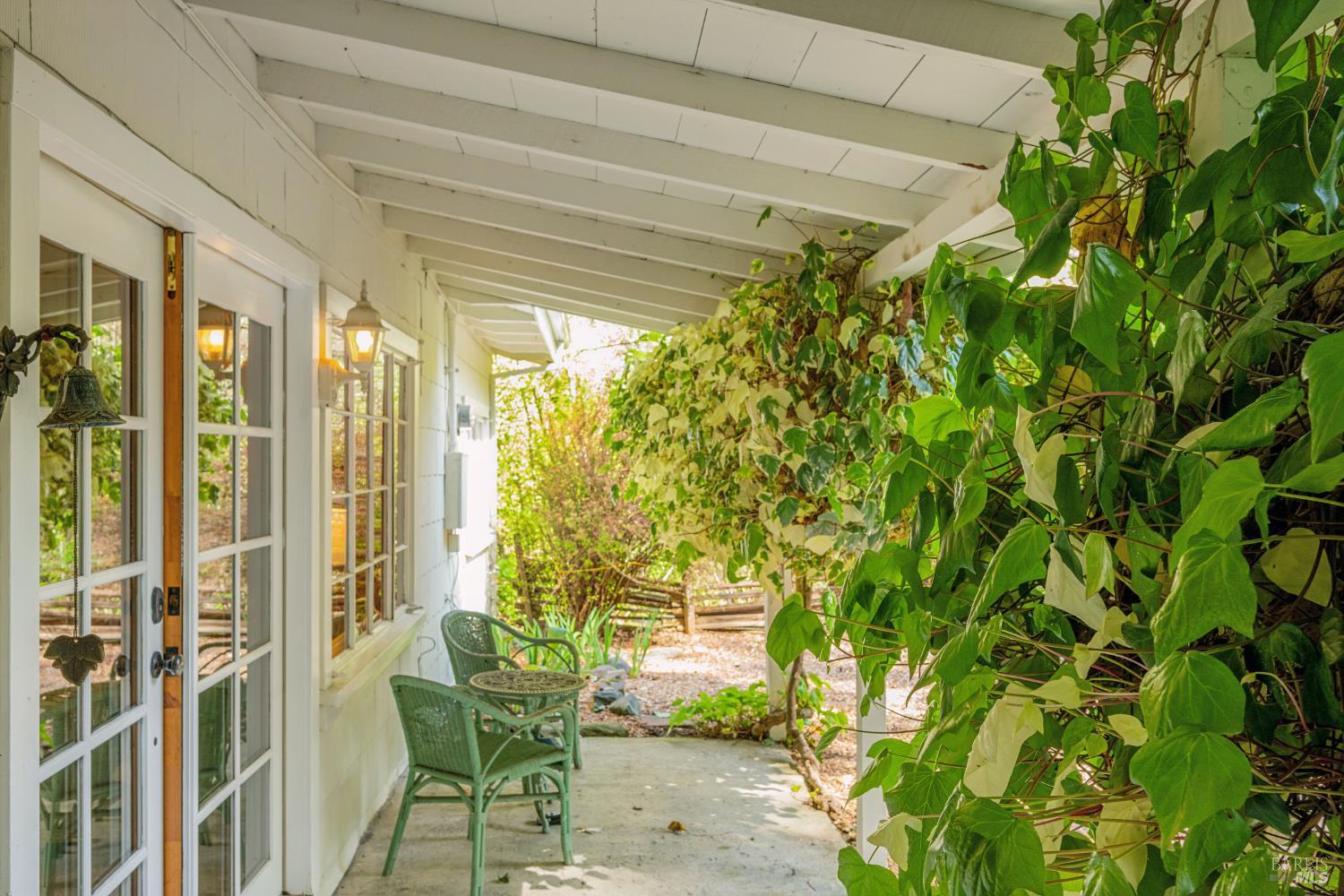1311 W Dry Creek Road Healdsburg CA 95448