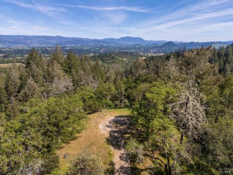 1311 W Dry Creek Road Healdsburg CA 95448