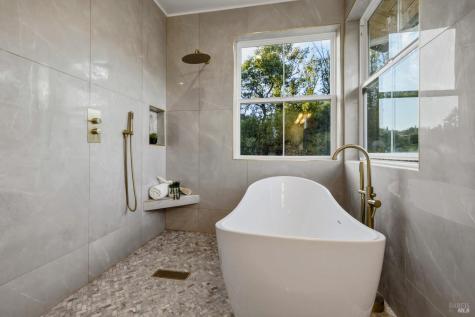 3441 Castlerock Court Santa Rosa CA 95404