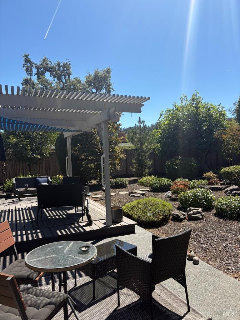 2 Autumn Leaf Place Santa Rosa CA 95409