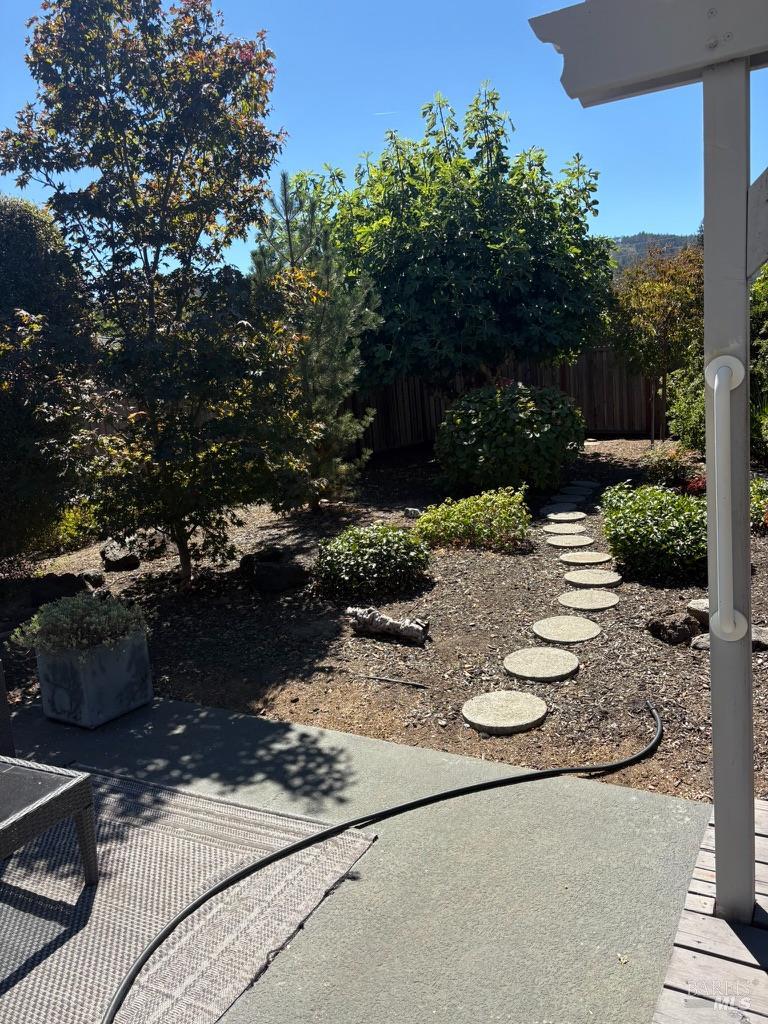 2 Autumn Leaf Place Santa Rosa CA 95409
