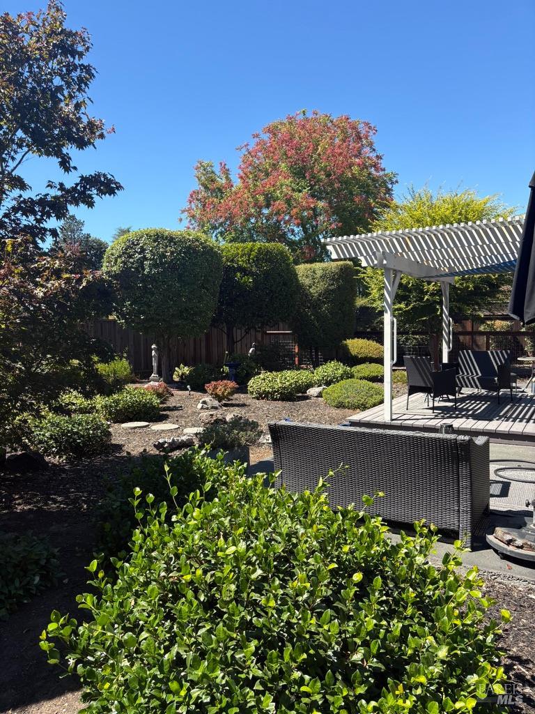 2 Autumn Leaf Place Santa Rosa CA 95409