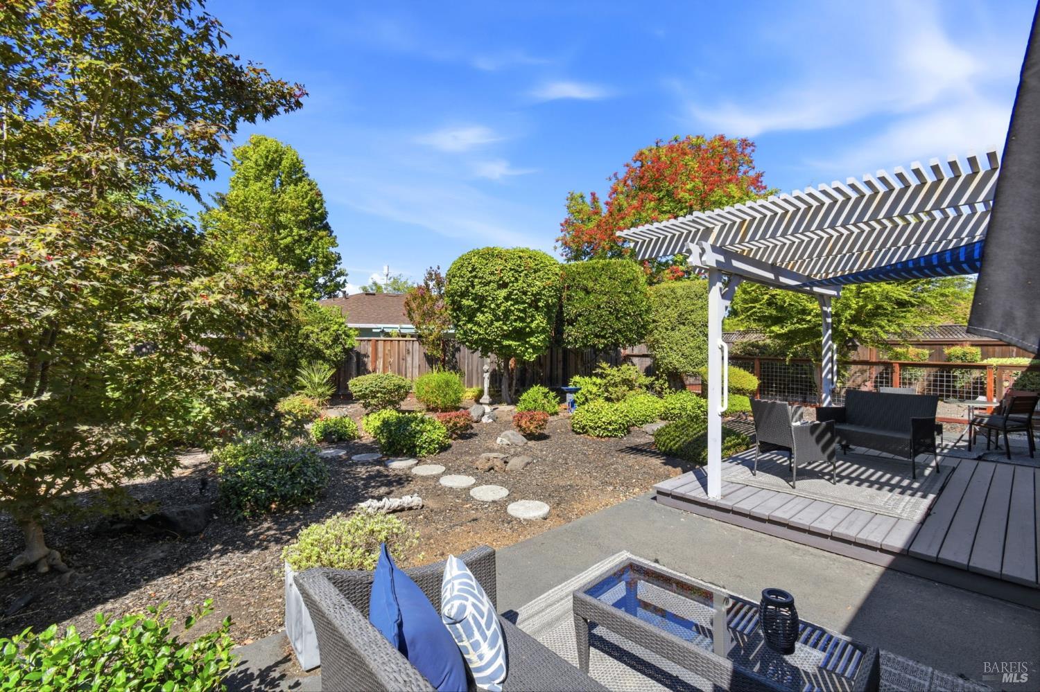 2 Autumn Leaf Place Santa Rosa CA 95409