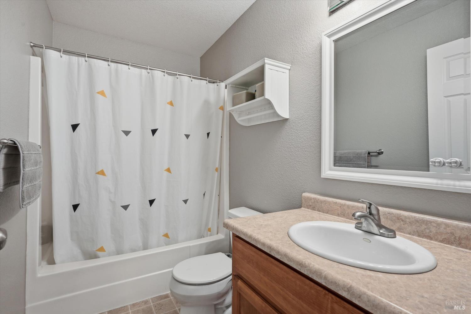1090 Penelope Court Lakeport CA 95453