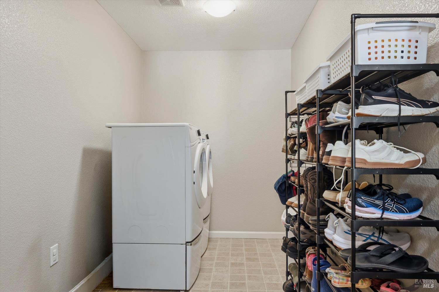 1090 Penelope Court Lakeport CA 95453