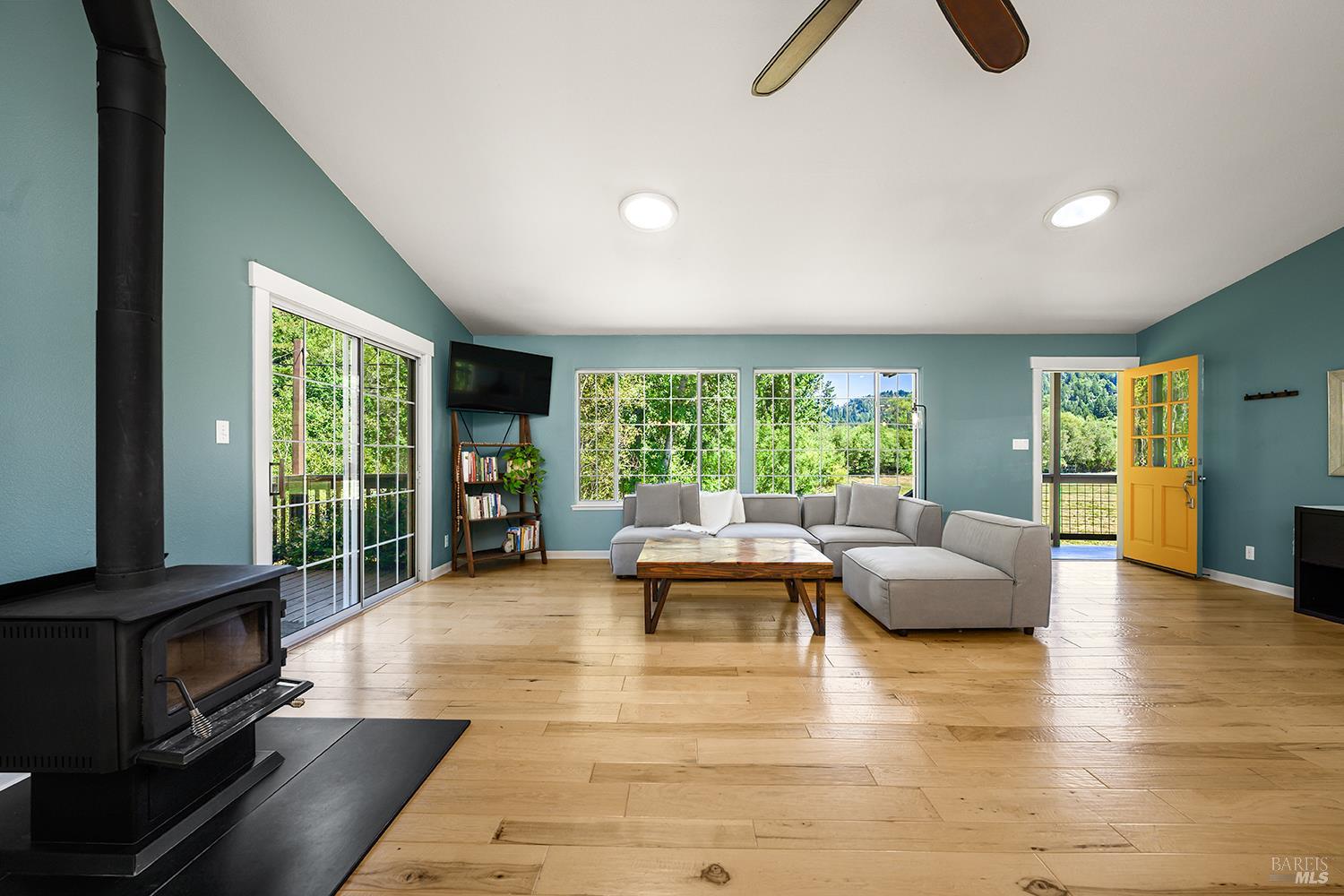 14318 Mill Street Guerneville CA 95446