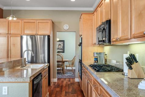 280 Decanter Circle Windsor CA 95492