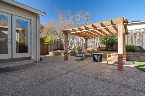 280 Decanter Circle Windsor CA 95492