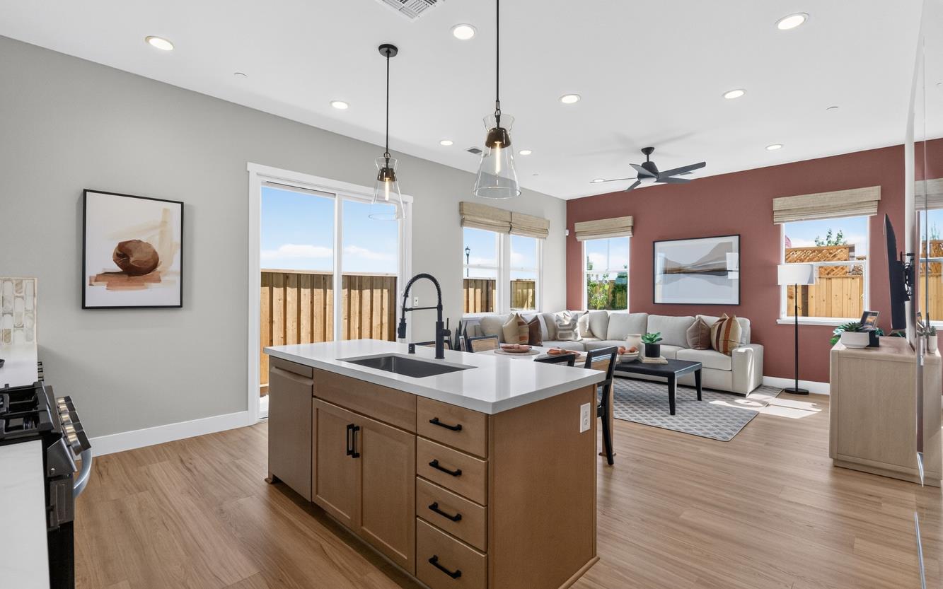 2065 Angele Terrace Davis CA 95616