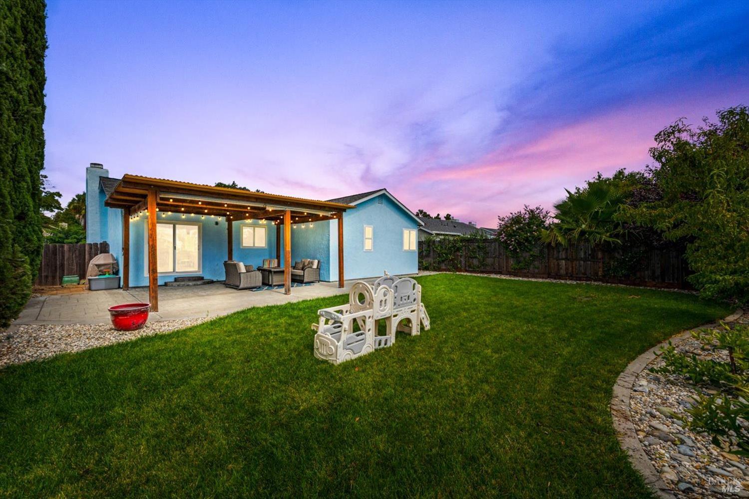 453 Shannon Drive Vacaville CA 95688