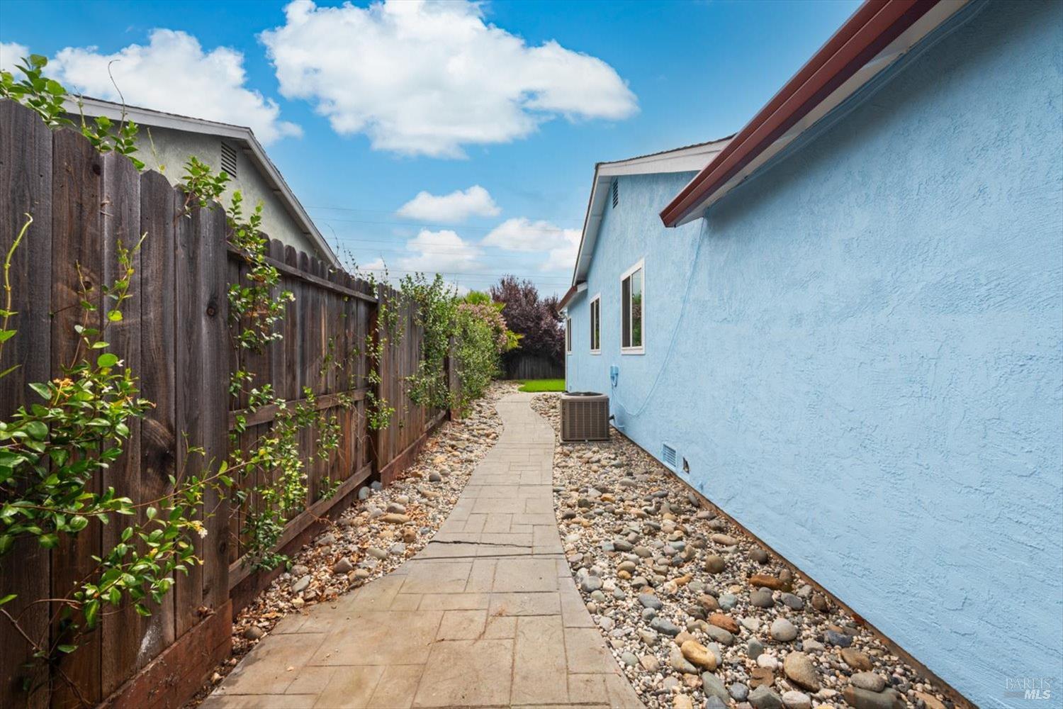 453 Shannon Drive Vacaville CA 95688