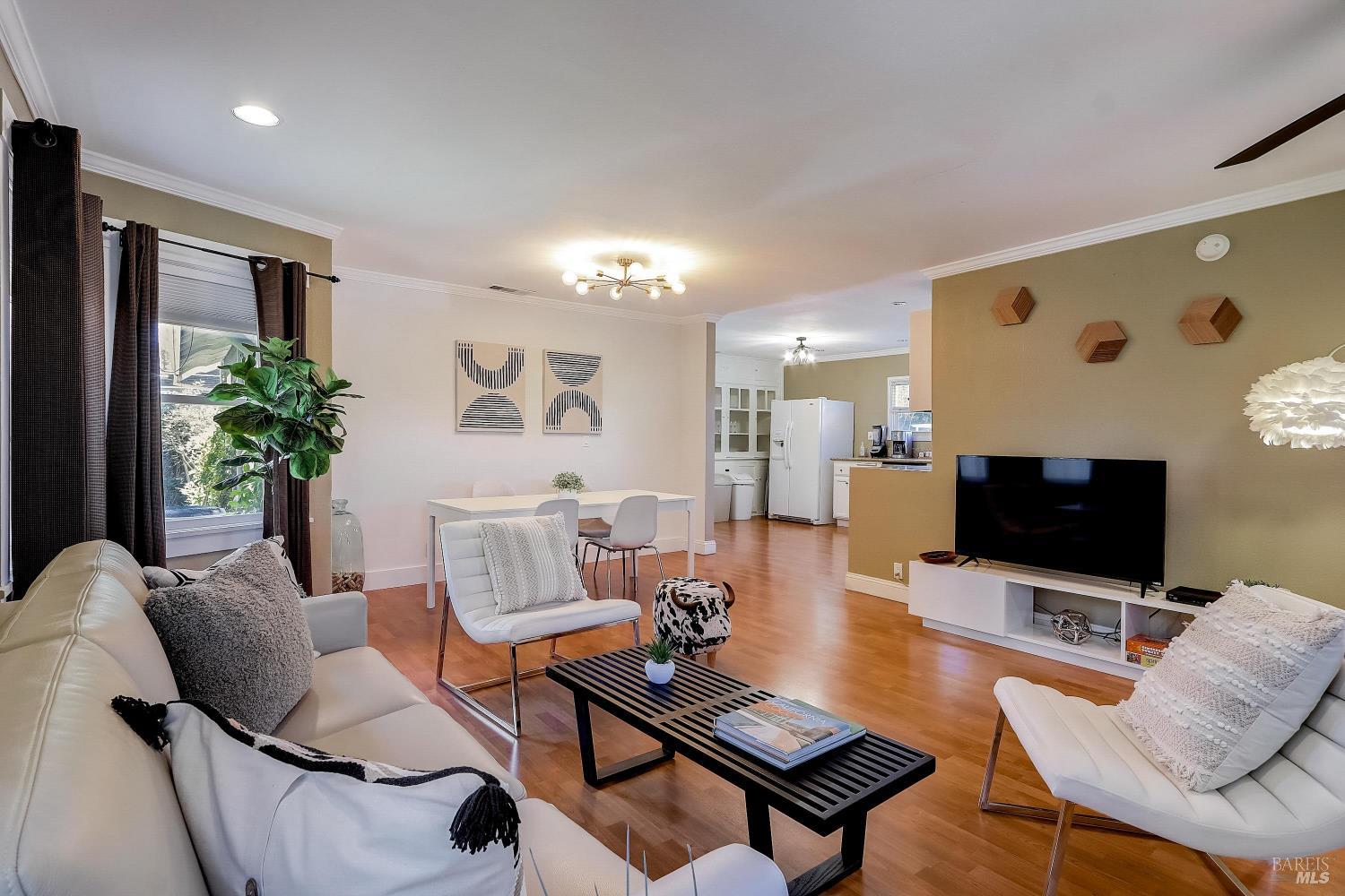 1343 B Street Napa CA 94559
