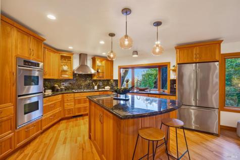 569 Edgewood Avenue Mill Valley CA 94941