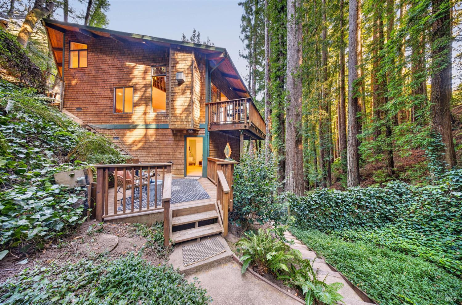 569 Edgewood Avenue Mill Valley CA 94941