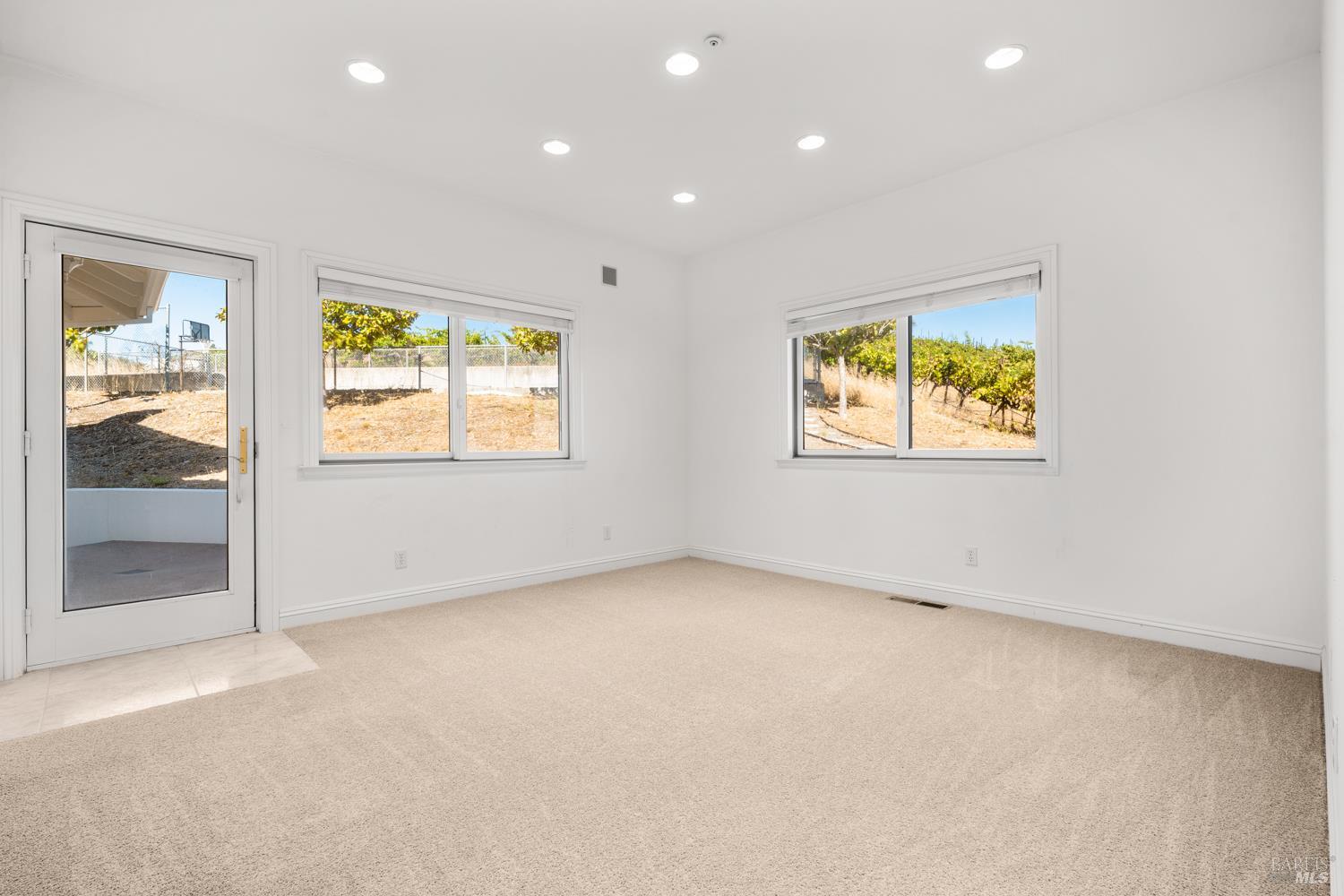 4076-4080 Old Redwood Highway Santa Rosa CA 95403