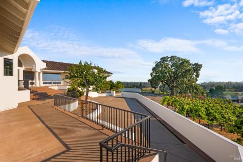 4076-4080 Old Redwood Highway Santa Rosa CA 95403