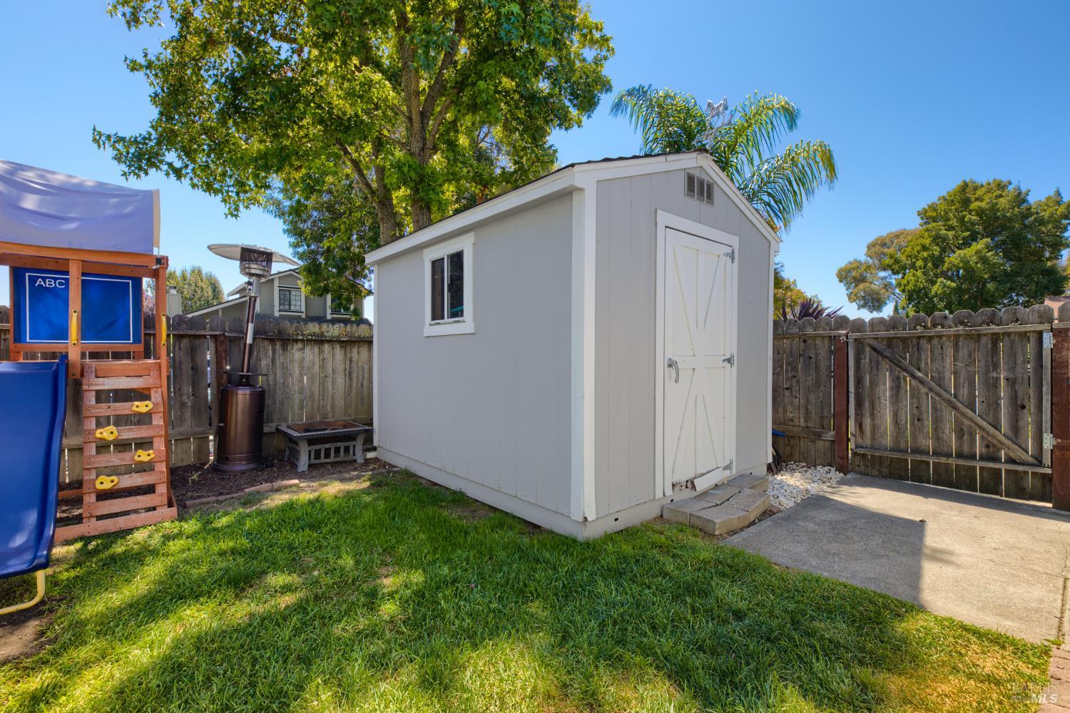 755 Oakvale Way Vacaville CA 95687