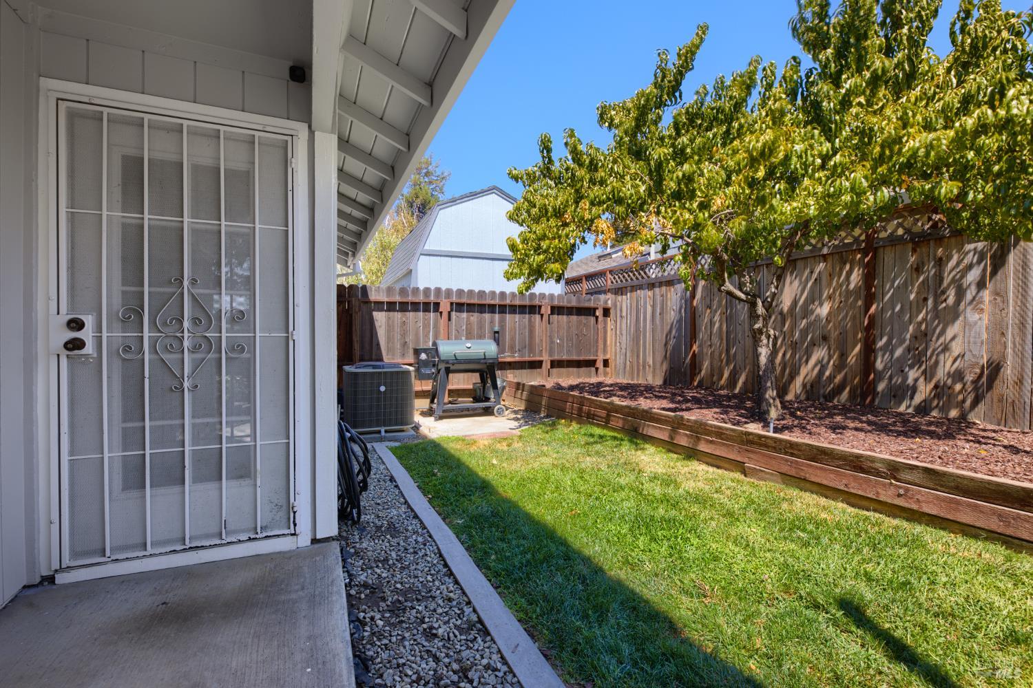 755 Oakvale Way Vacaville CA 95687