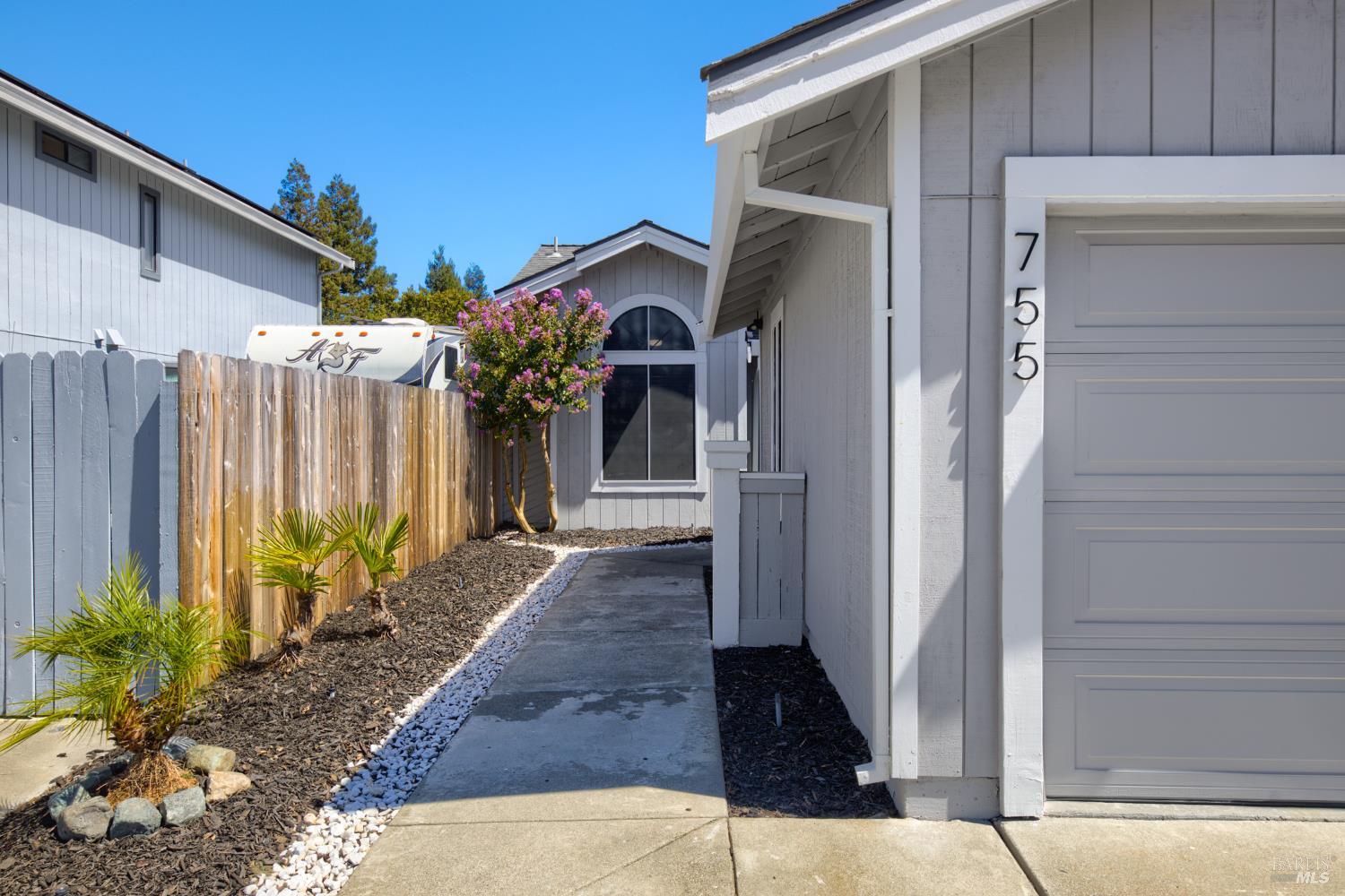 755 Oakvale Way Vacaville CA 95687
