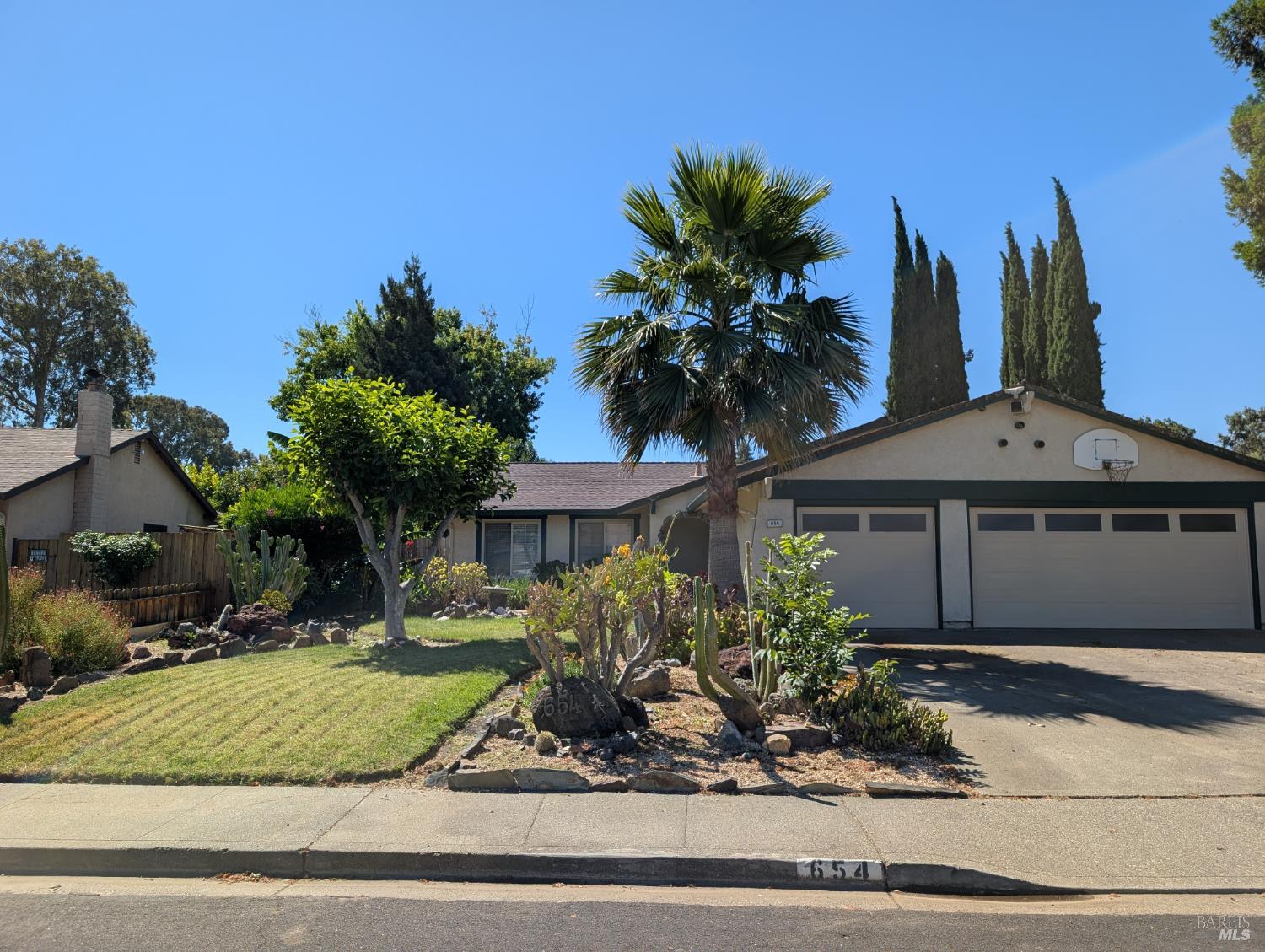 654 Houston Court Vacaville CA 95687
