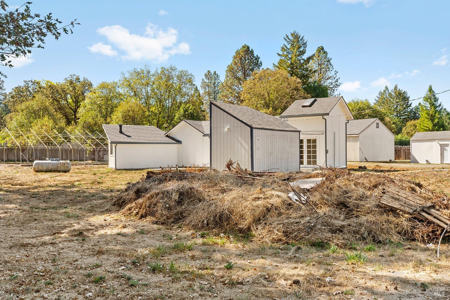 1041 Creek Side Court Laytonville CA 95454