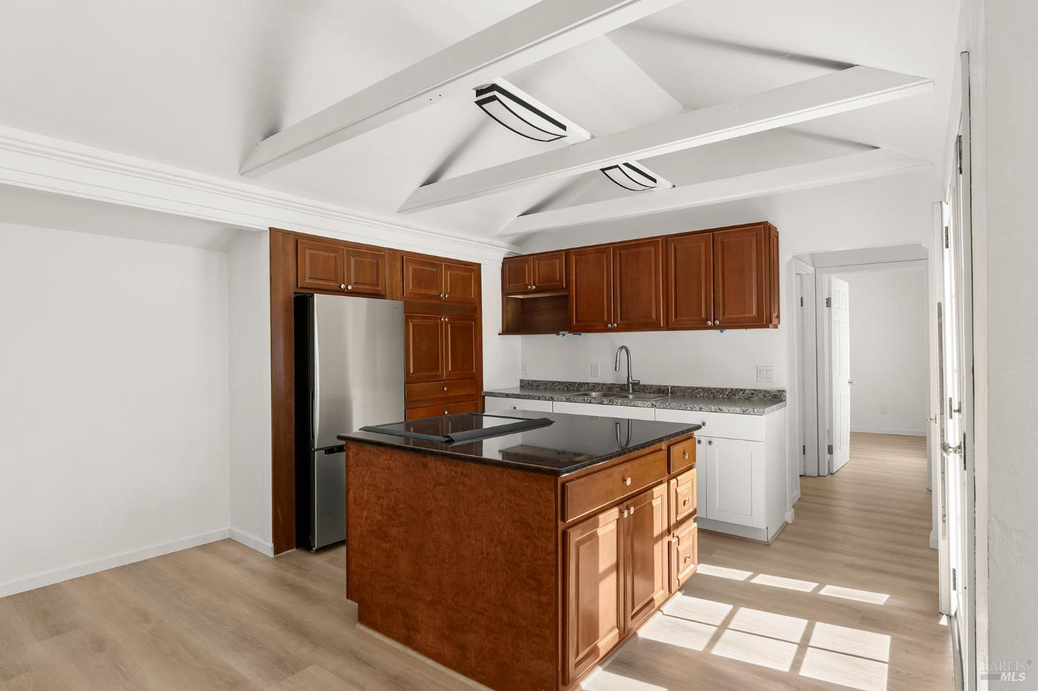 1041 Creek Side Court Laytonville CA 95454