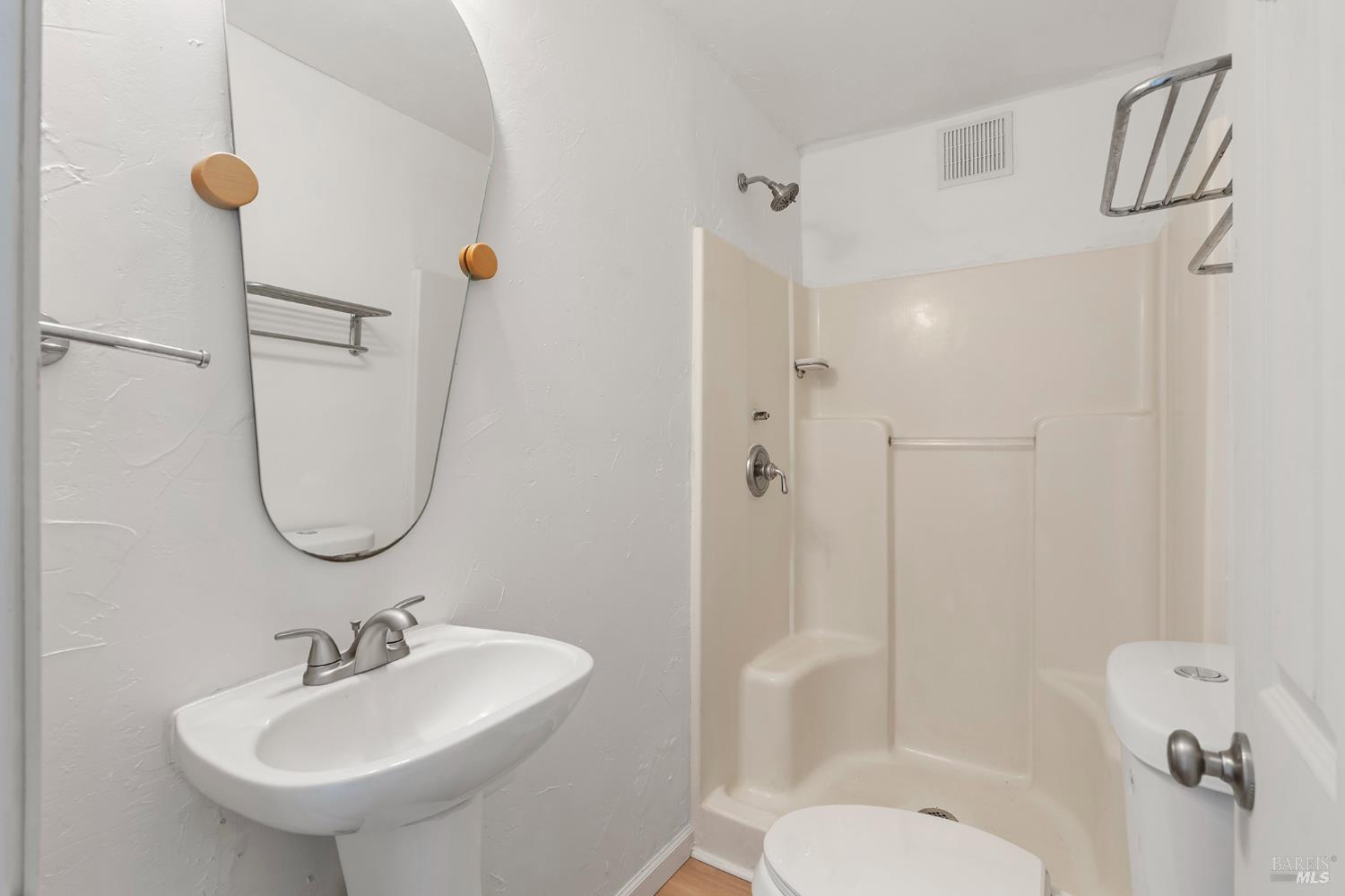 1041 Creek Side Court Laytonville CA 95454