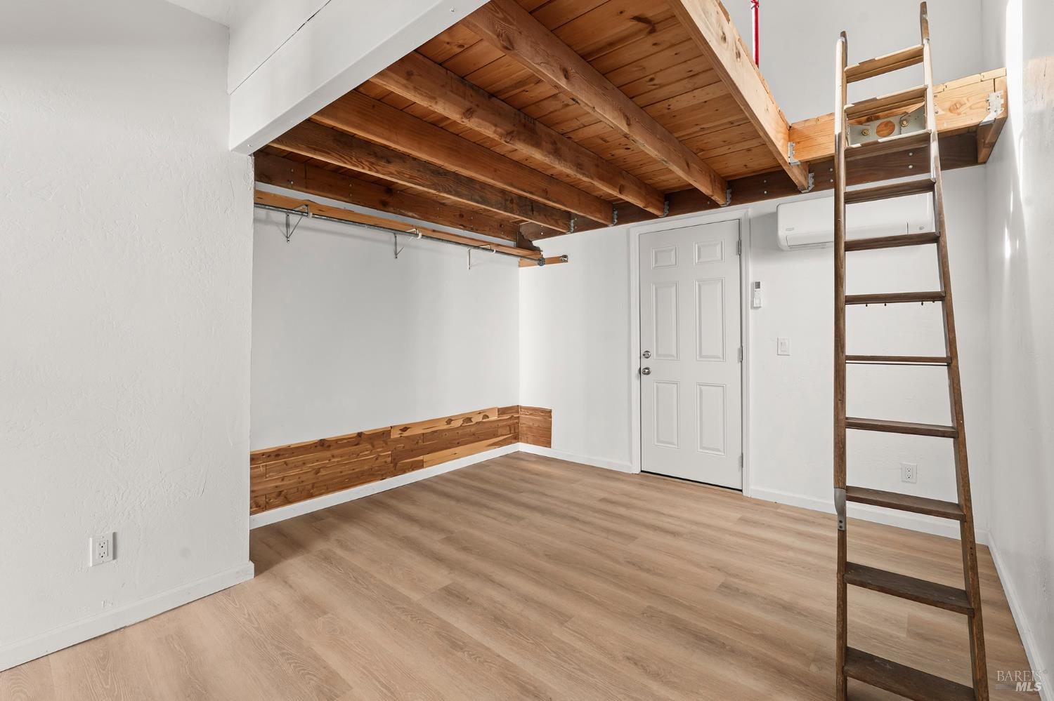 1041 Creek Side Court Laytonville CA 95454
