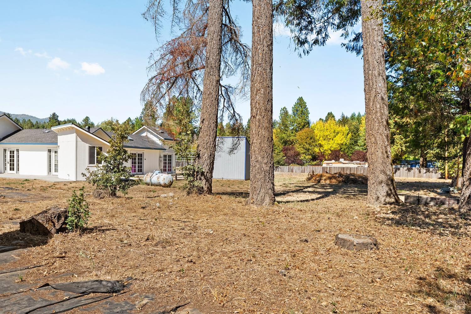 1041 Creek Side Court Laytonville CA 95454