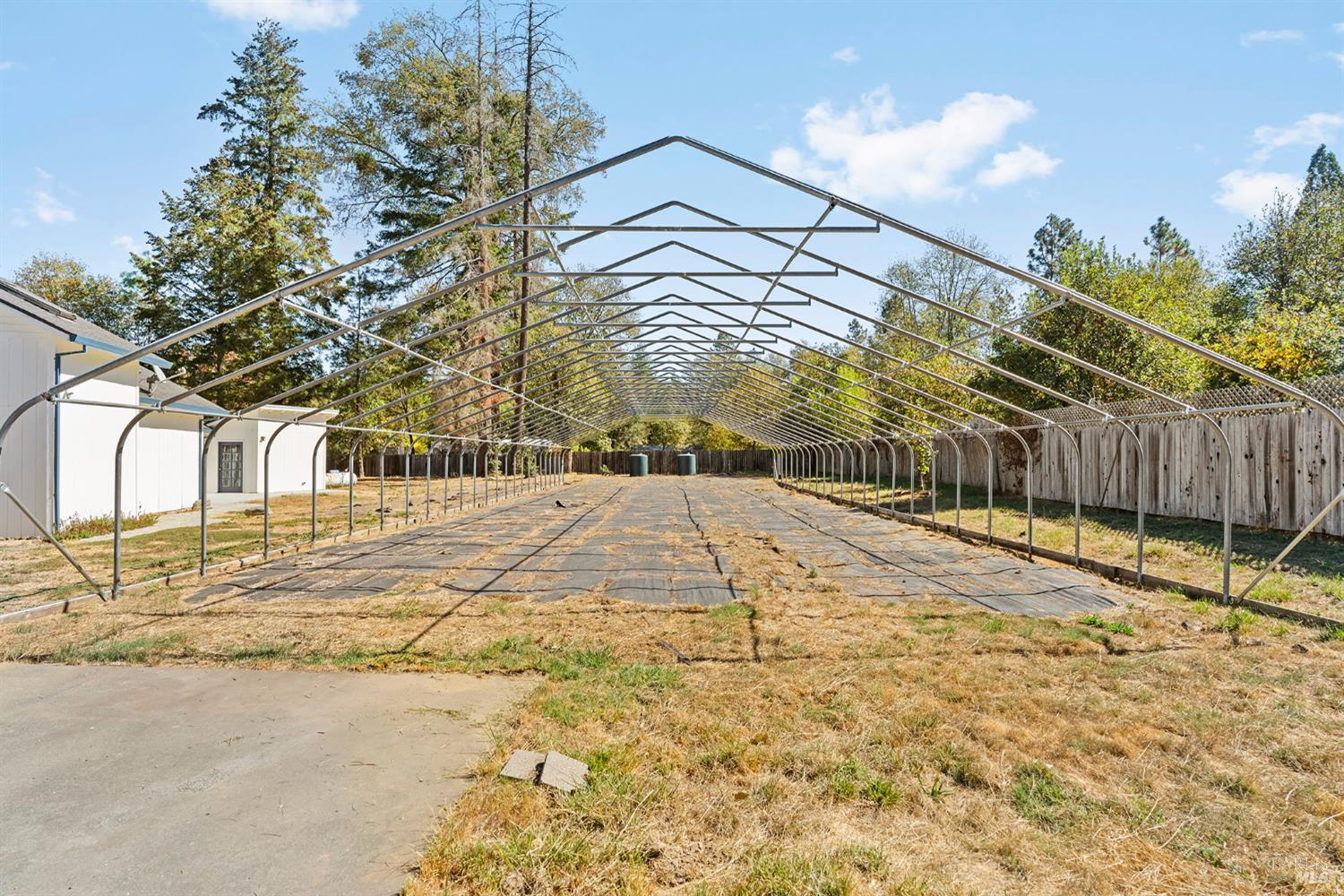 1041 Creek Side Court Laytonville CA 95454