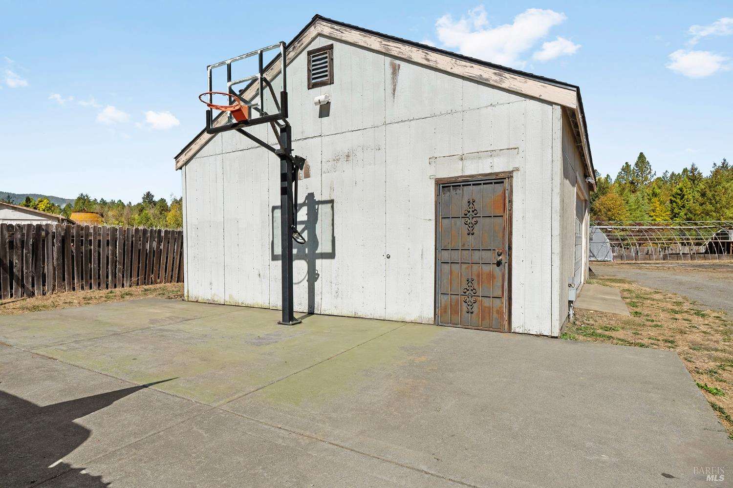 1041 Creek Side Court Laytonville CA 95454