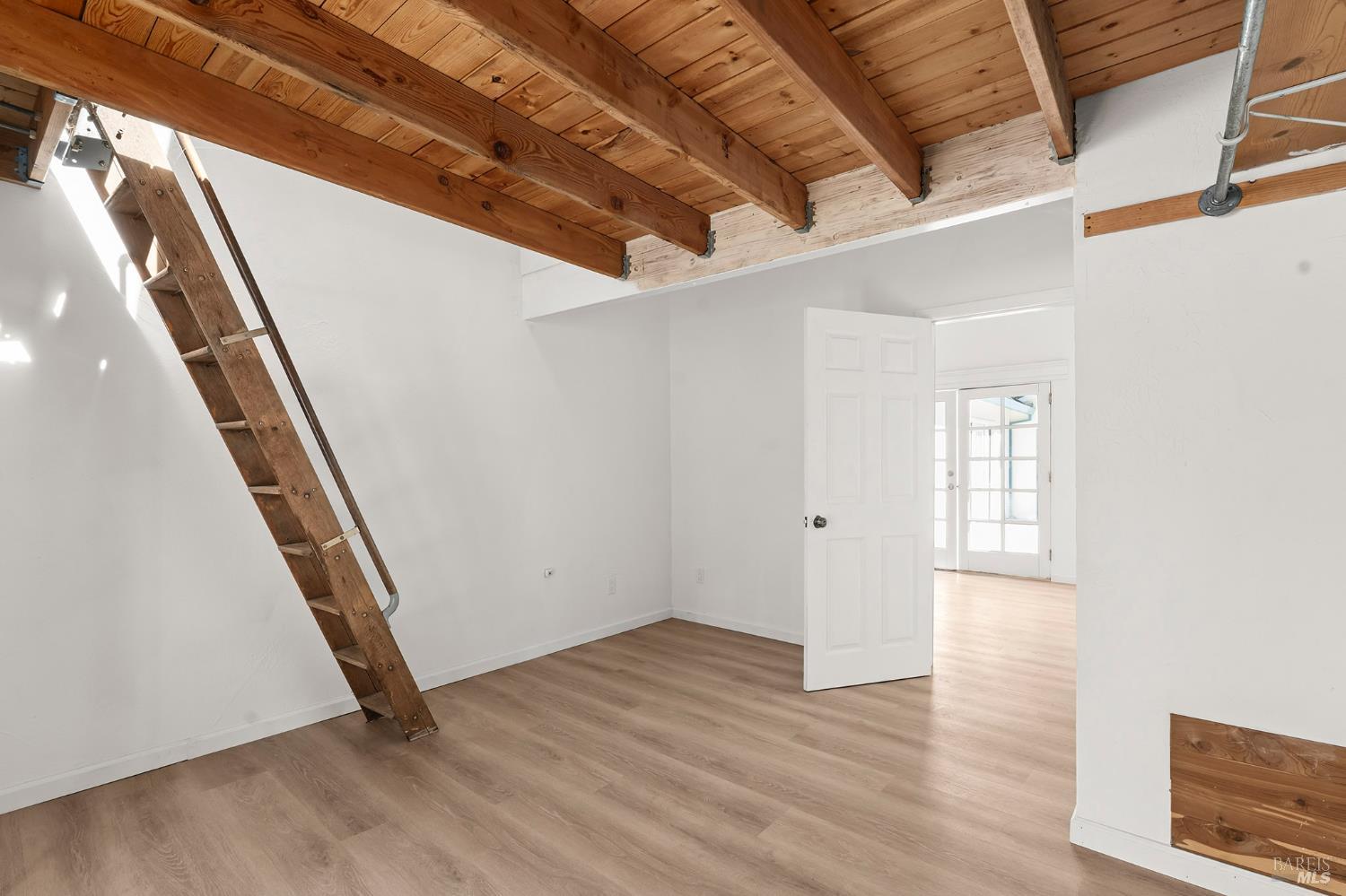 1041 Creek Side Court Laytonville CA 95454