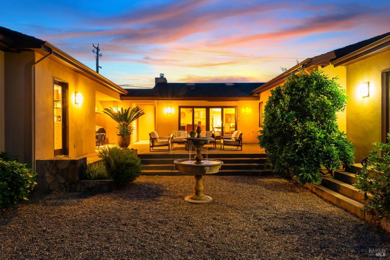 977 Pratt Avenue St. Helena CA 94574