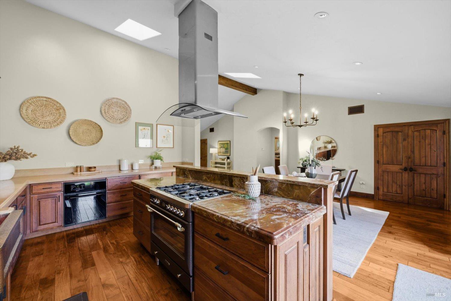 977 Pratt Avenue St. Helena CA 94574