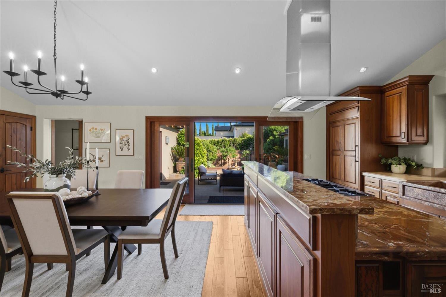 977 Pratt Avenue St. Helena CA 94574