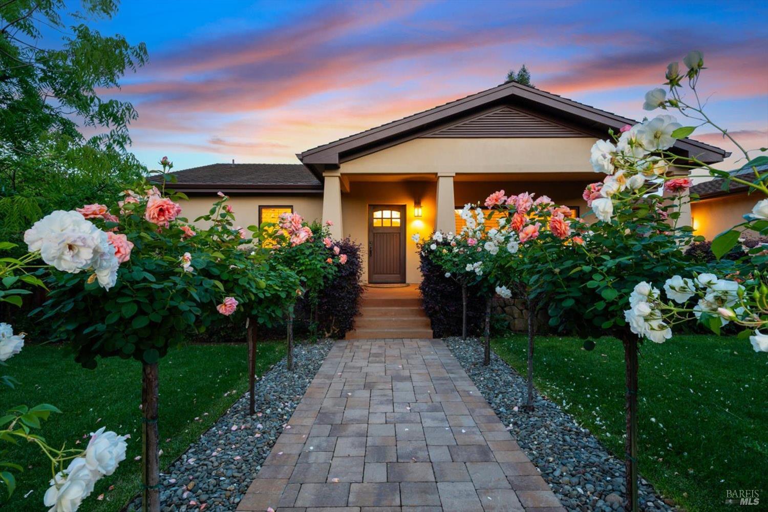 977 Pratt Avenue St. Helena CA 94574